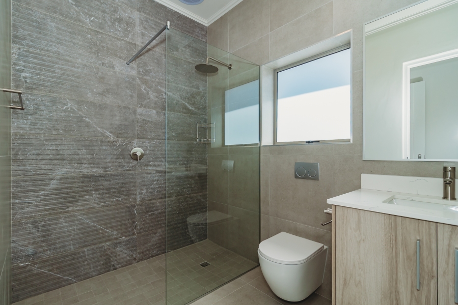 3 Bedroom Property for Sale in Kraaibosch Western Cape